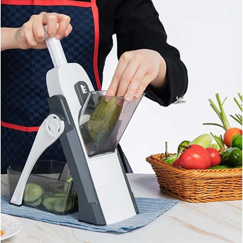 Safe blade vegetable slicer for home cooking